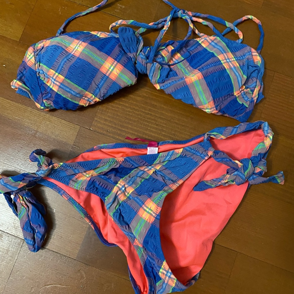 Victoria’s Secret size small bikini